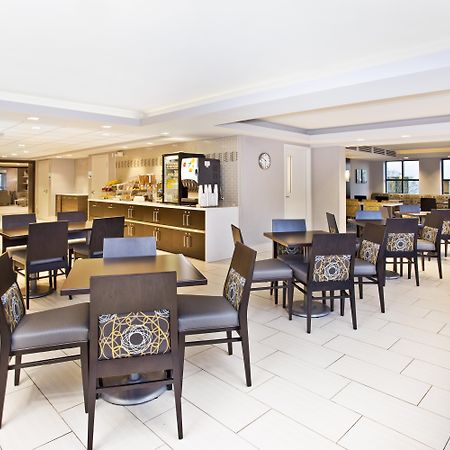 Holiday Inn Express Boston-Waltham By Ihg Ngoại thất bức ảnh