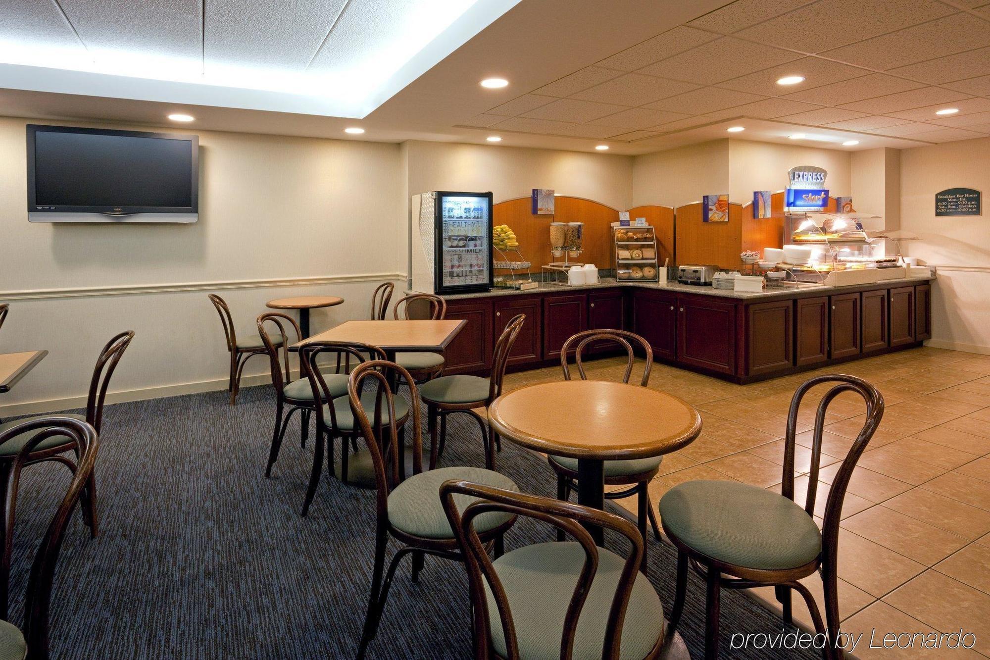 Holiday Inn Express Boston-Waltham By Ihg Nhà hàng bức ảnh
