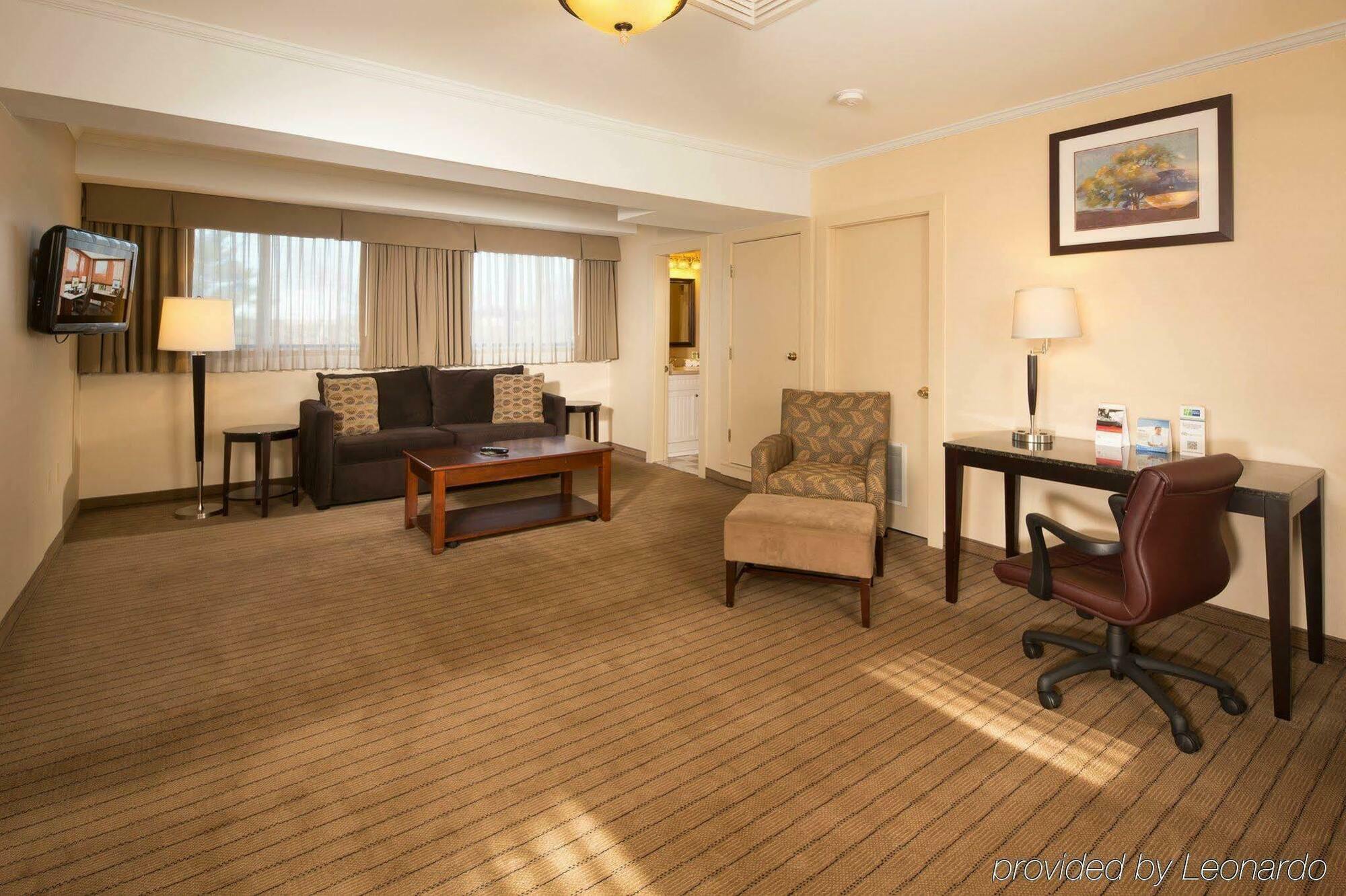 Holiday Inn Express Boston-Waltham By Ihg Ngoại thất bức ảnh
